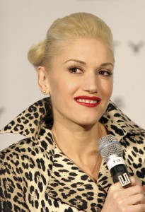 No Doubt乐队主唱Gwen Stefani的黑丝美腿高跟（第4张/共6张）