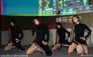 韩国美腿团体Girl’s Day集体穿开叉裙露白腿（第2张/共8张）
