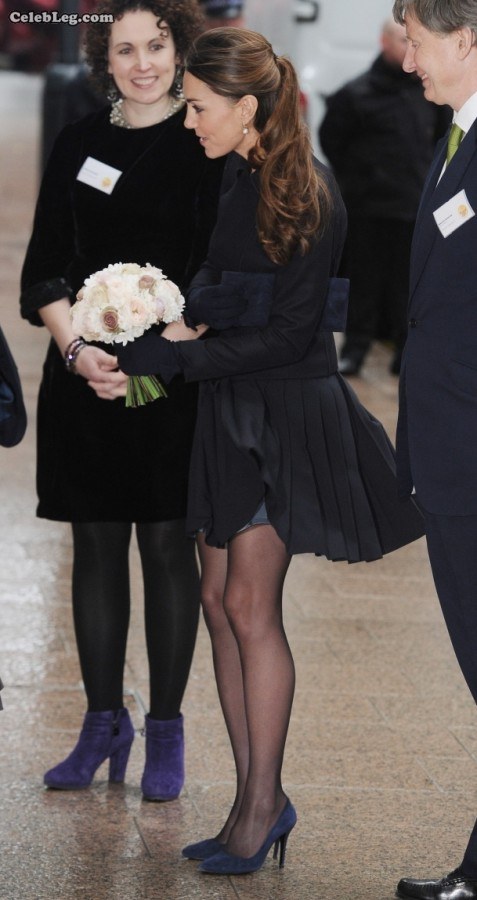 Kate Middleton英国王妃黑丝高跟美腿开Lu（第3张/共7张）
