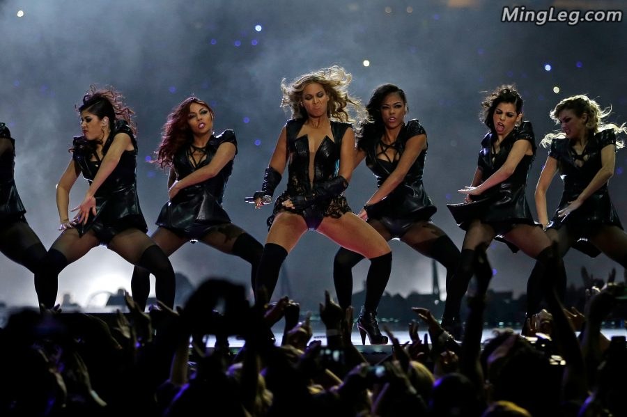 Beyonce Knowles超级碗半场秀网袜肥腿（第8张/共10张）