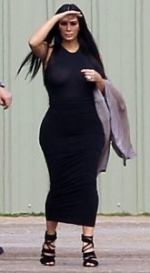 Kim Kardashian上衣透视这就上街了真开放（第12张/共17张）