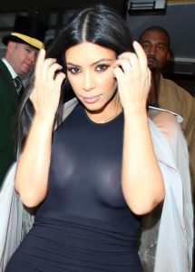 Kim Kardashian上衣透视这就上街了真开放（第3张/共17张）