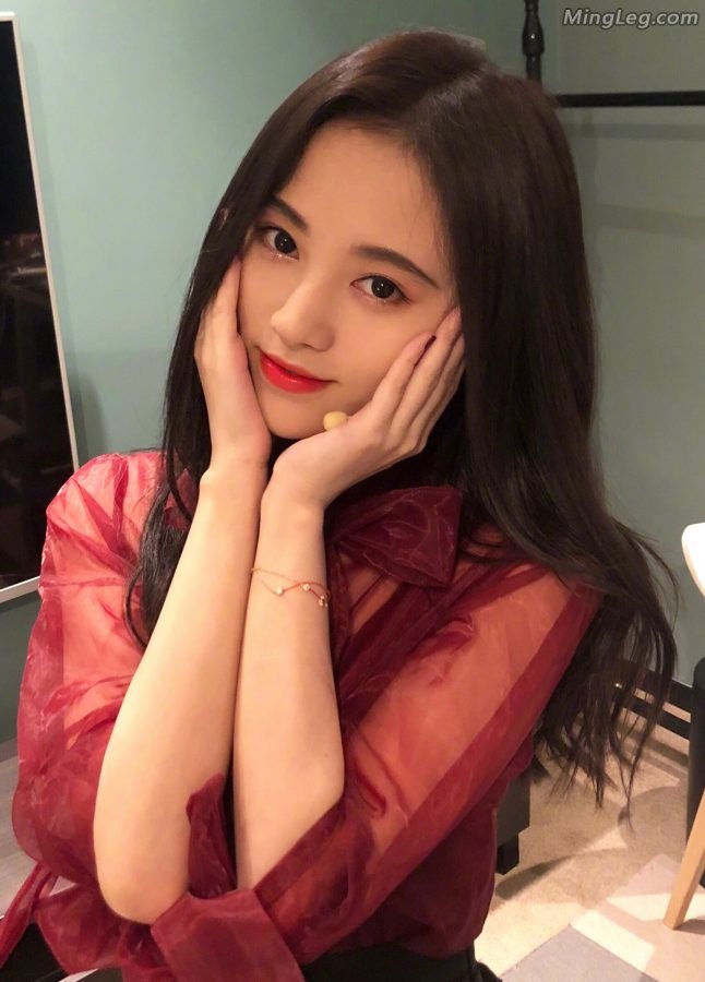 SNH48鞠婧祎好美的脸好长的腿（第2张/共4张）