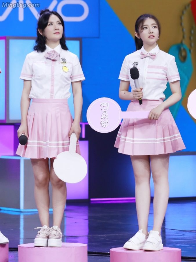 粉色少女系谢娜和李兰迪同台（第1张/共2张）