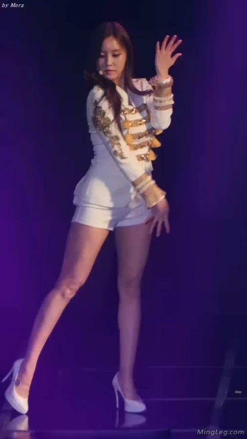 T-ara朴孝敏+朴智妍《No.9》短裤高跟美腿[网盘]（第4张/共9张）