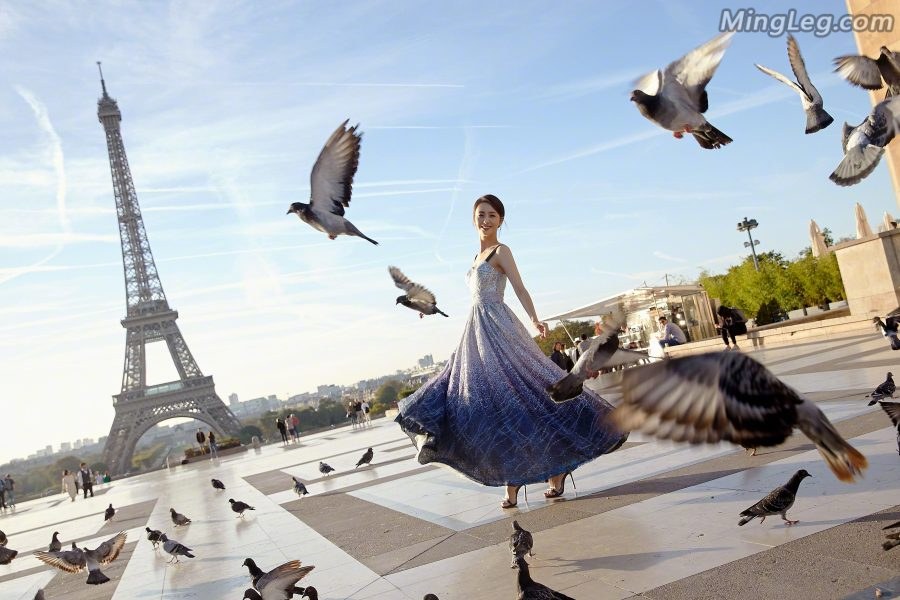 佟丽娅踩性感细高跟在巴黎放鸽子（第3张/共7张）