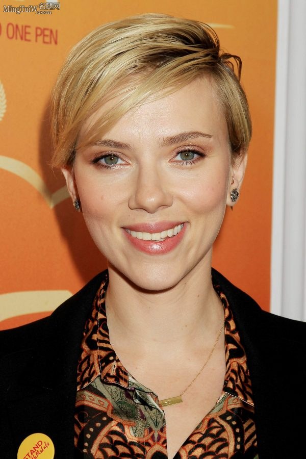 金色短发女星Scarlett Johansson高清面部（第17张/共18张）