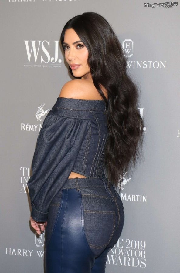 Kim Kardashian篮球般的大臀带给你强烈的视觉冲击（第4张/共16张）