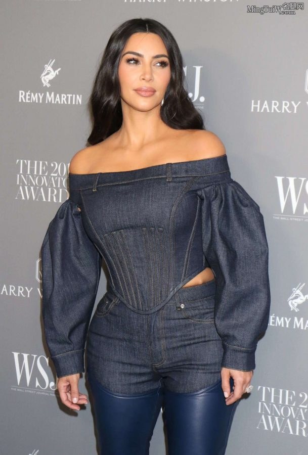 Kim Kardashian篮球般的大臀带给你强烈的视觉冲击（第6张/共16张）