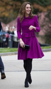 Kate Middleton腿穿加厚黑袜靓丽自信（第3张/共12张）