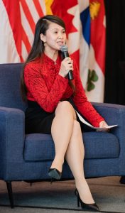 加拿大-东盟商业委员会驻加拿大主任Thi Be Nguyen腿穿肉丝袜主持会议（第1张/共8张）