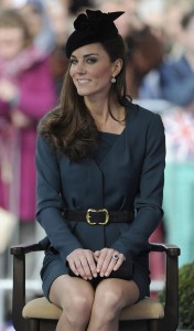 Kate Middleton凯特王妃匀称的肉丝玉腿玩到就是赚到（第5张/共17张）