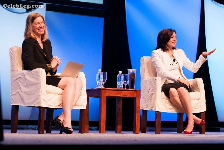 两位商业女强人Sheryl Sandberg和Lisa Stone高跟腿访问（第4张/共4张）