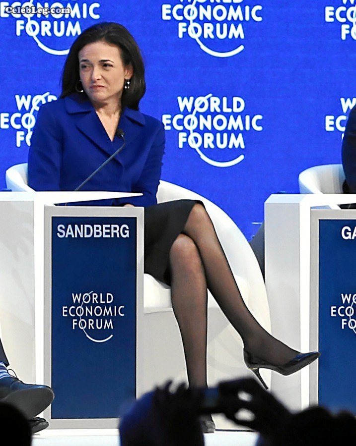 Facebook首席运营官Sheryl Sandberg黑丝高跟美腿（第5张/共7张）