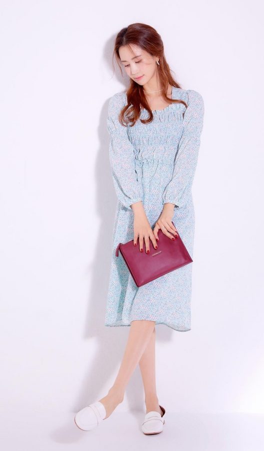 韩国女演员李多海美腿写真貌似穿了丝袜（第2张/共4张）