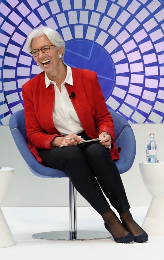 世界银行会议上Christine Lagarde的裤里丝（第1张/共6张）
